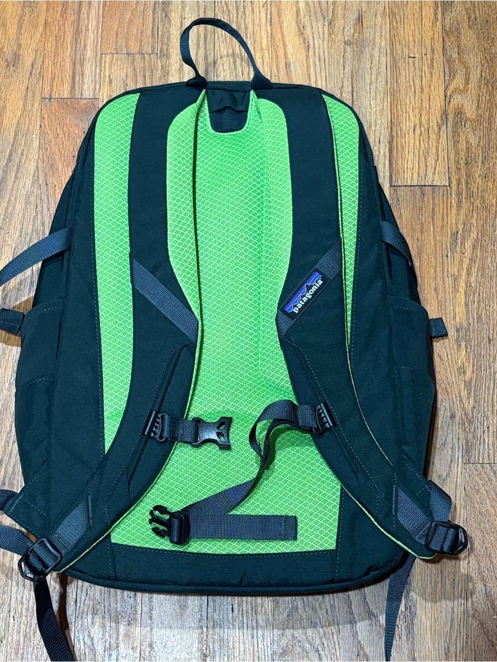 RARE Patagonia Refugio 28L Backpack Sierra Nevada Beer Promo Green - Picture 3 of 9